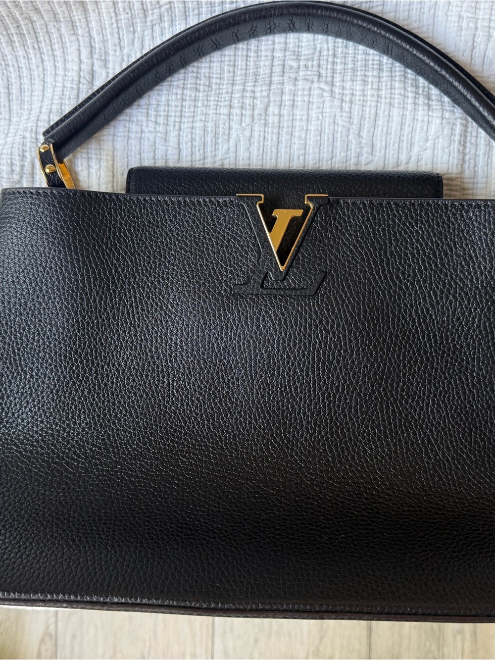 Louis Vuitton Black Pebbled Leather Satchel with Gold LV Accent Capucines MM - Picture 3 of 7